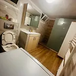 Dryrivers House *